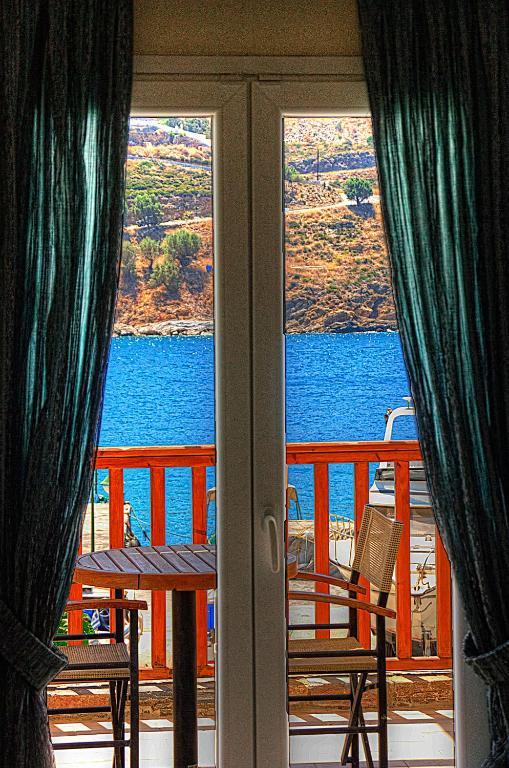Archipelagos Hotel Fourni Ikaria Exterior foto